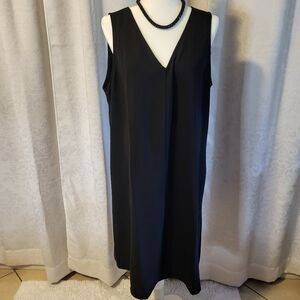 Ann Taylor Sleeveless, V-neck, Formal Dress, Size 16,Color Black, Minimalist
